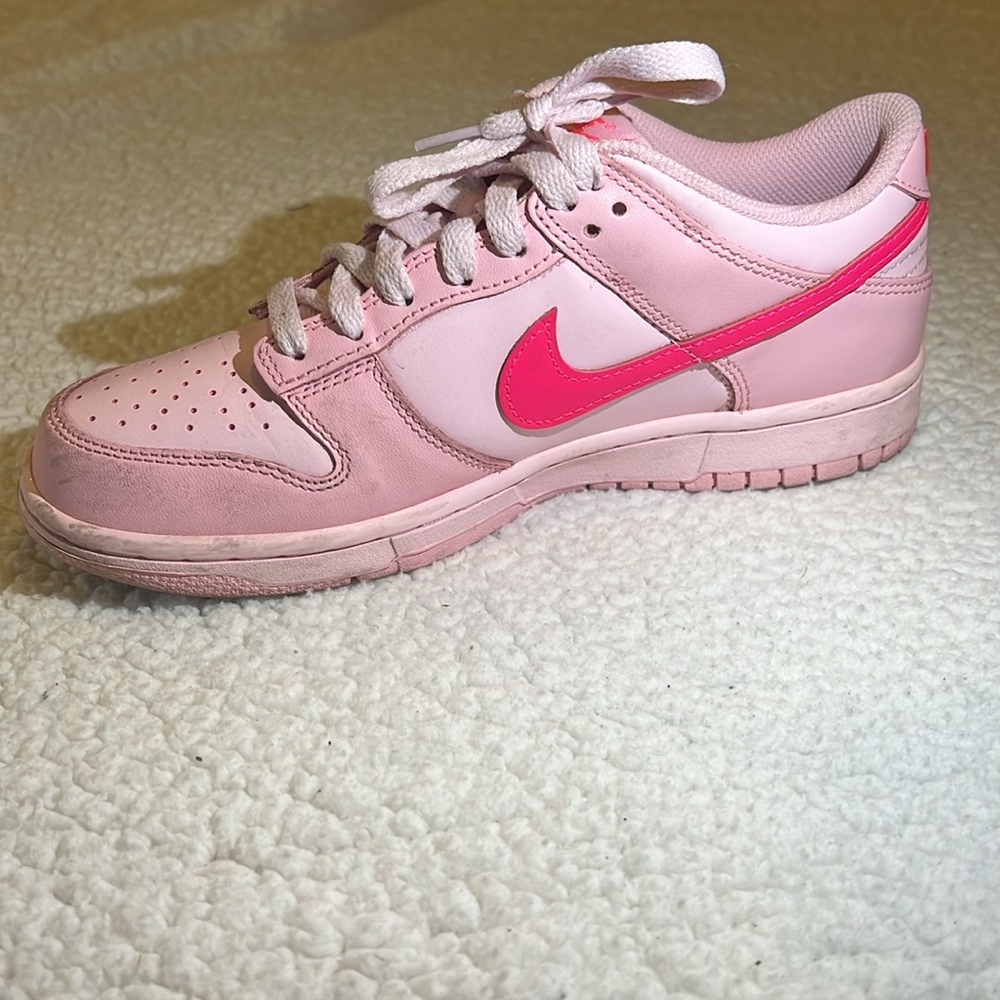 Pink Nike dunks - Picture 4 of 6